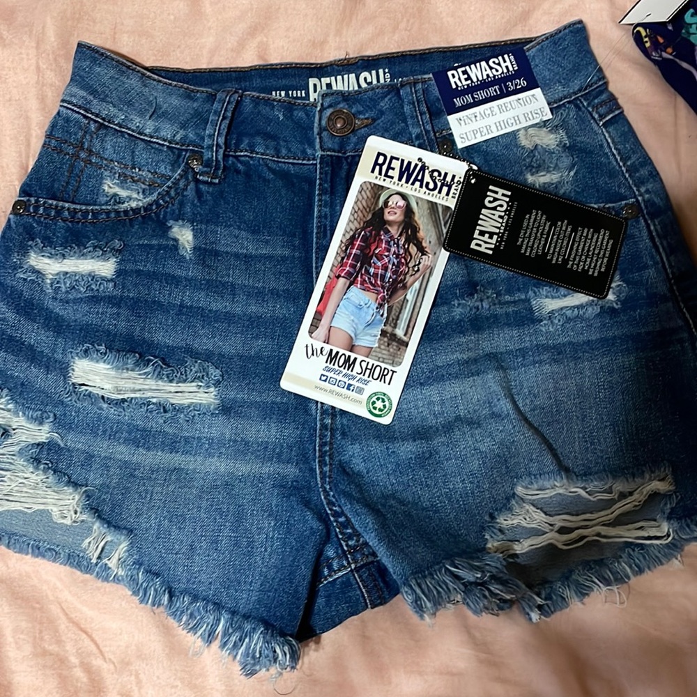 (NWT) rewash jean shorts size 3